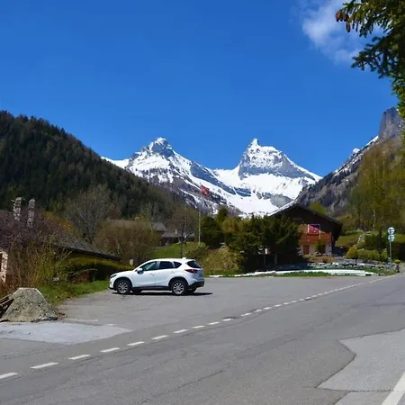 Aux Petits Bonheurs De Mon Enfance - Chalet Pour Groupes Ou Familles * Ovronnaz